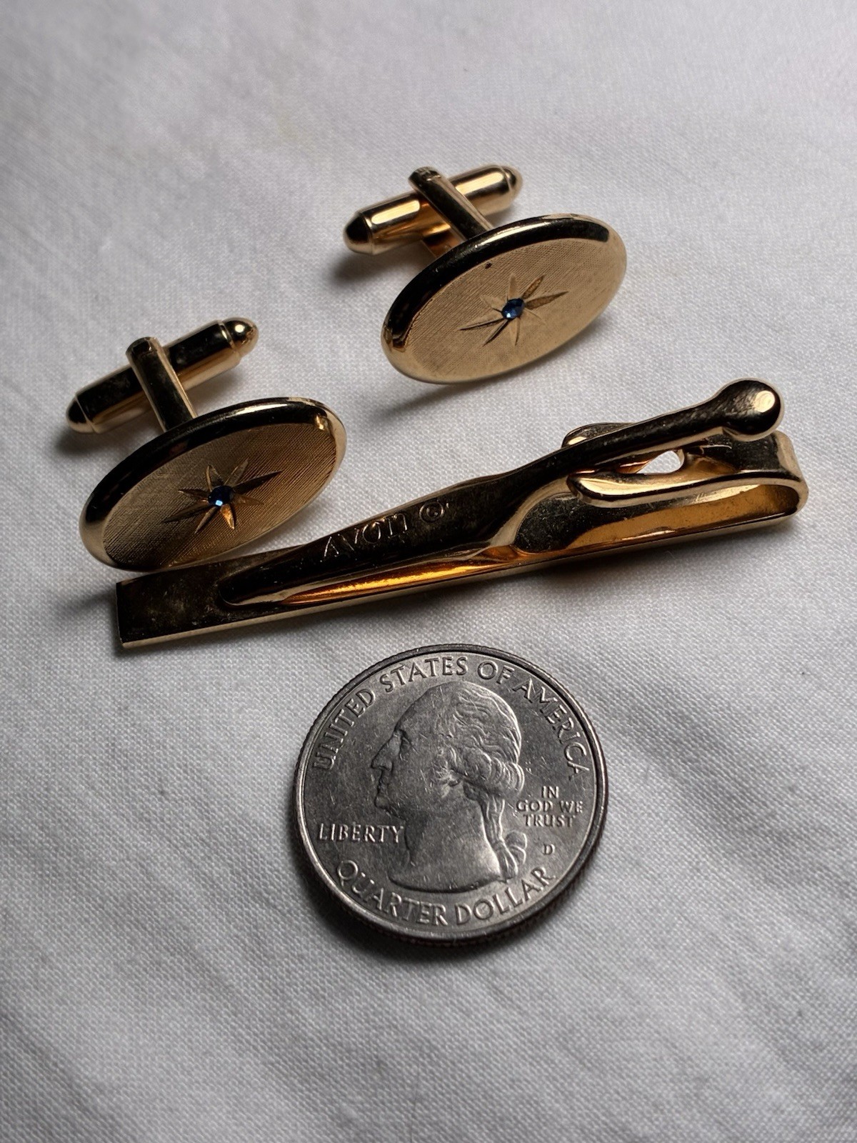 Vintage 1971 Avon Gold Tone Starburst Cufflinks Tie Bar Clip Set Blue Rhinestone