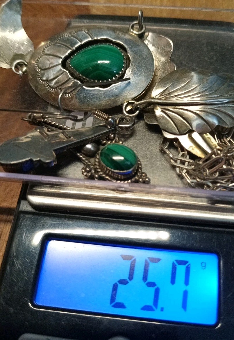 VINTAGE MALICHITE NAVAJO STERLING SILVER FEATHER NECKLACE & EARRINGS