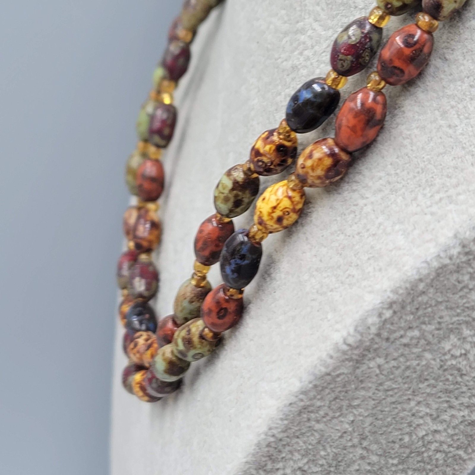 Vintage Multicolor Earth Tones Beaded Necklace Gold tone 40″