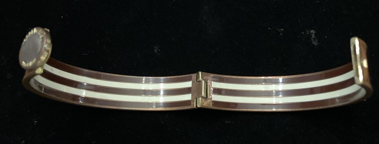 Classic HENRI BENDEL Chestnut Enamel Centennial Stripe Hinged BANGLE BRACELET