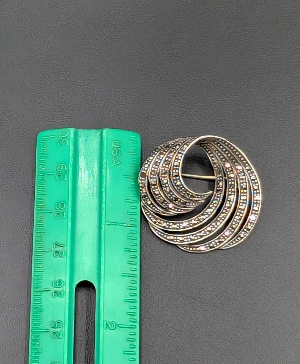 READ!! By A Vtg Sterling Silver Marcasite Wave Swirl Circle 925 Pin Brooch 1.16″