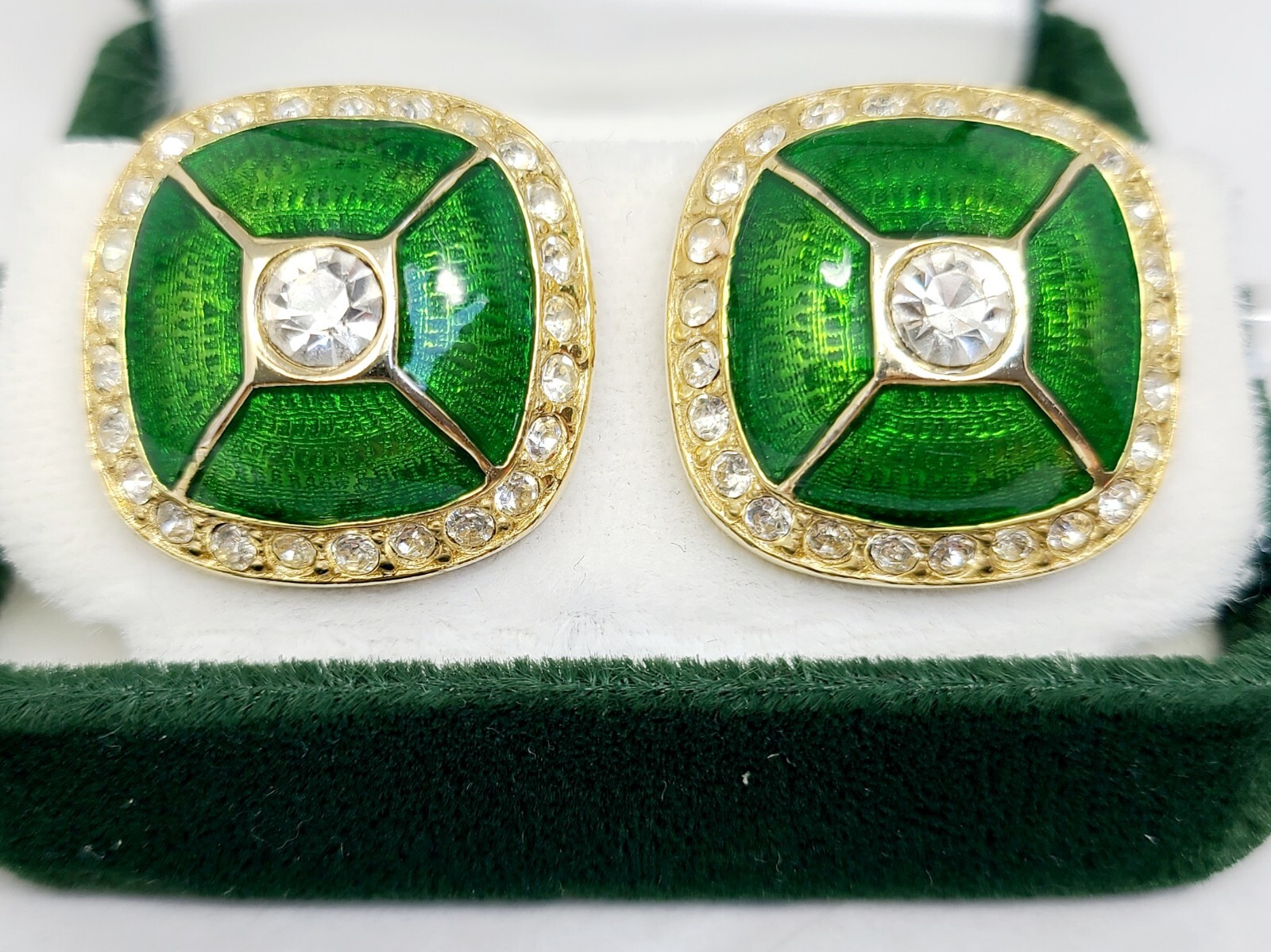 GAY BOYER Gold Tone Enamel and Rhinesto Clip-On Earrings – Estate