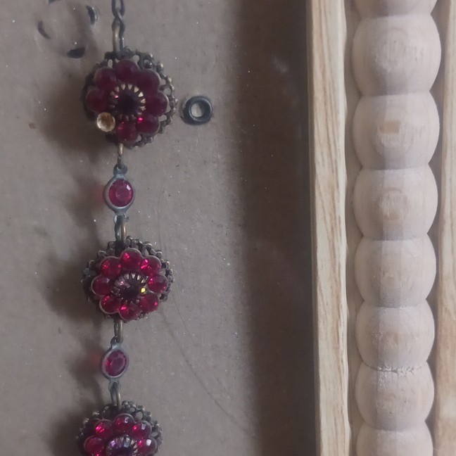Kenny MA San Francisco, Garnet Red Necklace 16.5” Antiqued Metal