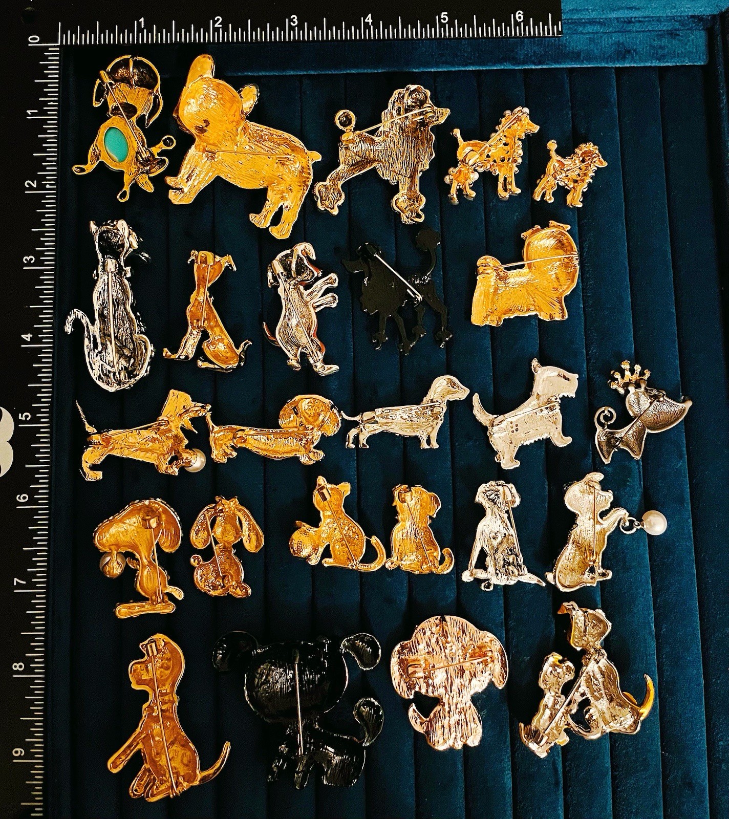 Lot of 25 Dog Puppy Brooches Rhinestone Poodle Dachshund Scottie Animal Pin Lot