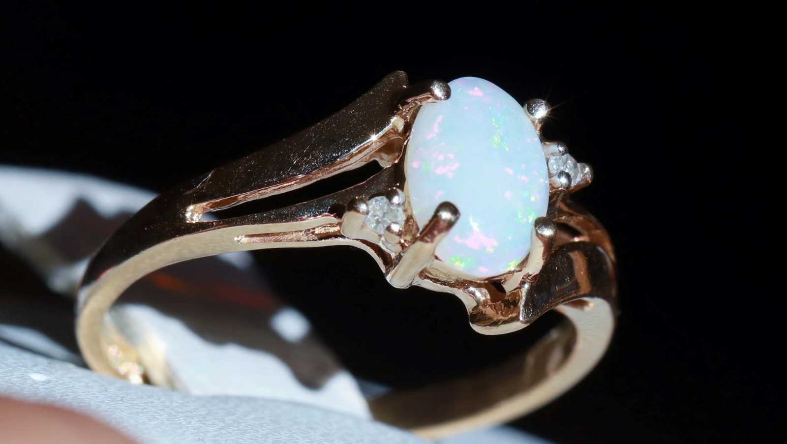 10k yellow gold size 5 ring 0.355ct Australian fiery opal diamond 1.52gr N3815
