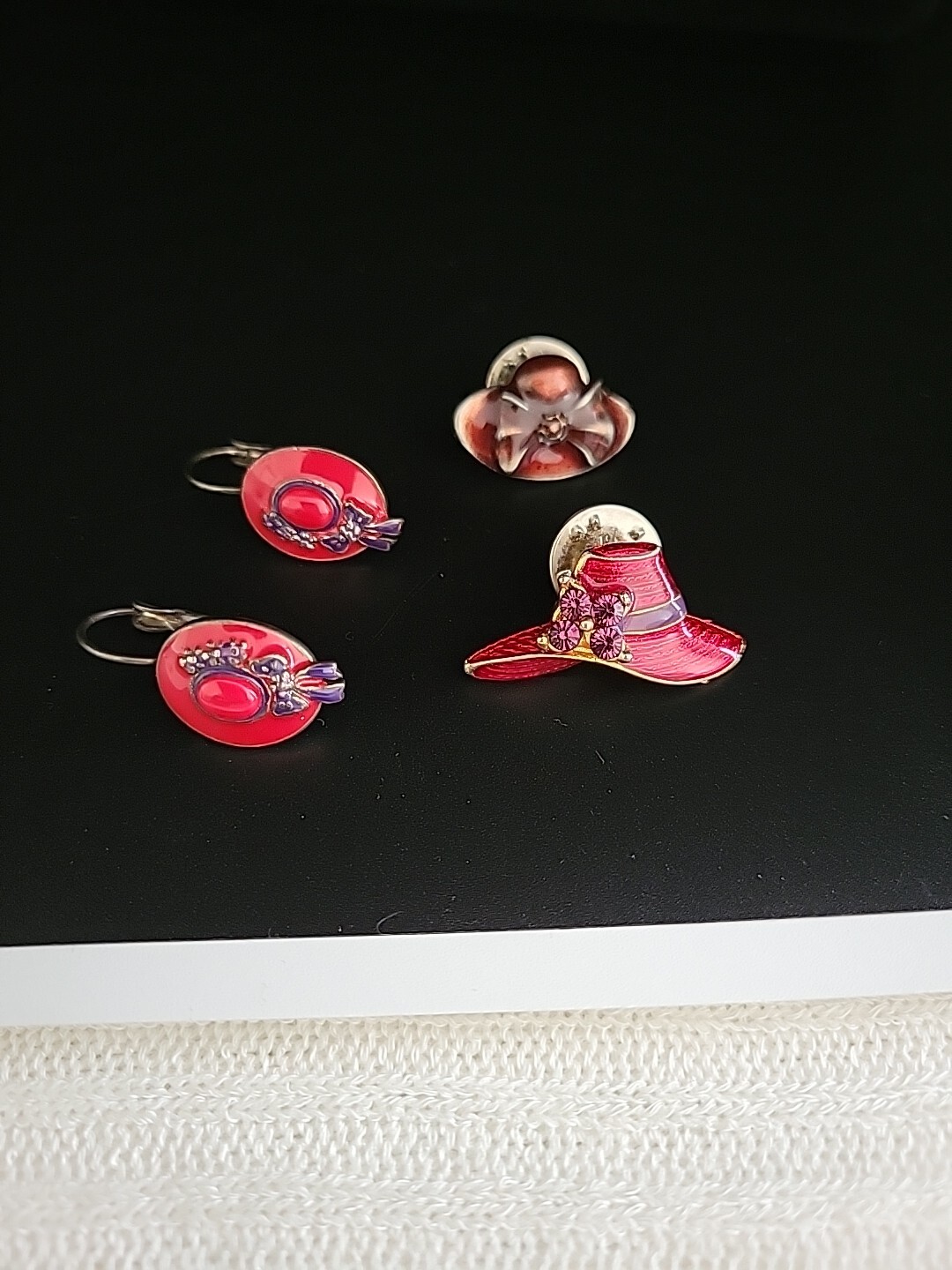 2 Vntg Red Hat Society pins & a pair of pierced earrings