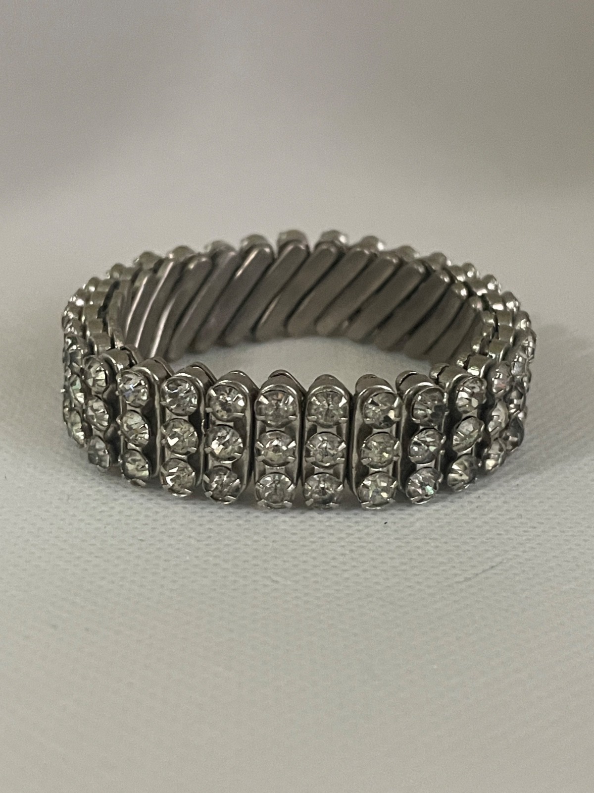 Vintage ^ 3-Row Clear Rhinestone Expansion Stretch Bracelet in Silver Tone