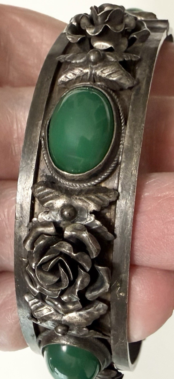 1930s BAUSI BRUNO Italy 800 Silver Chrysoprase 3D Roses Hinged Bangle 44g
