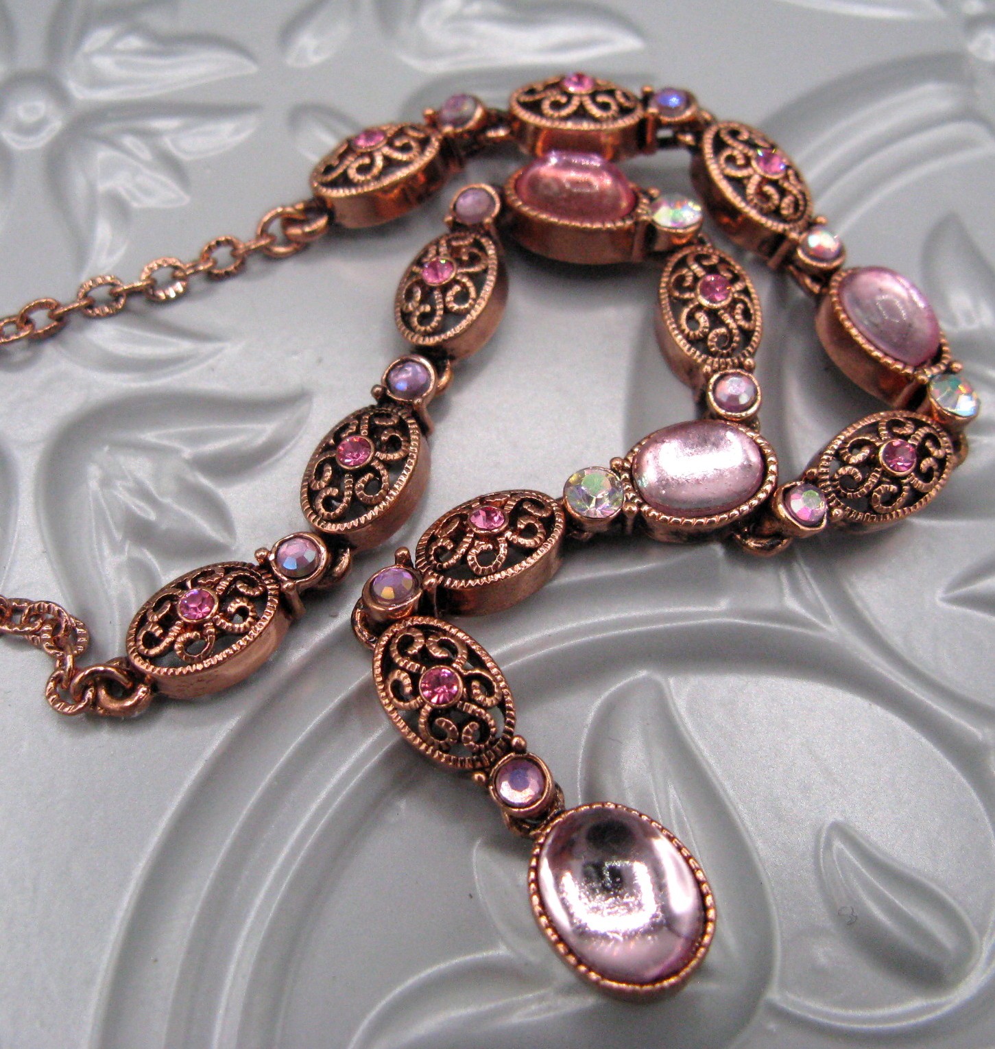 AVON Vtg 2005 Coppertone And Pink Y Necklace And Pierced Earrings Set With Box