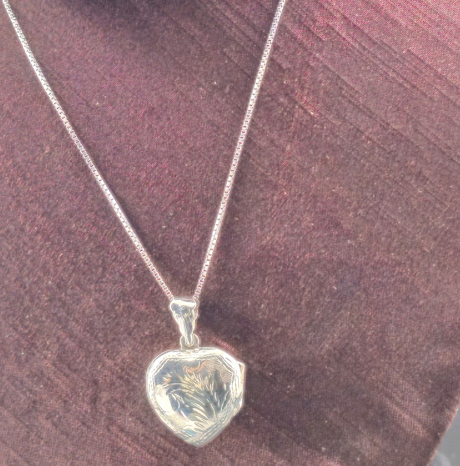 Vintage Sterling Silver 925 Heart Pendant Locket Opens With 18″chain 6.4 Gram’s