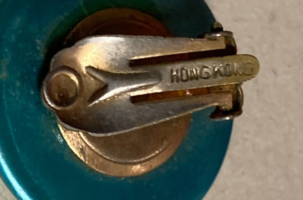 Vintage Hong Kong Signed Teal Light Weight Metal Clip On Earrings