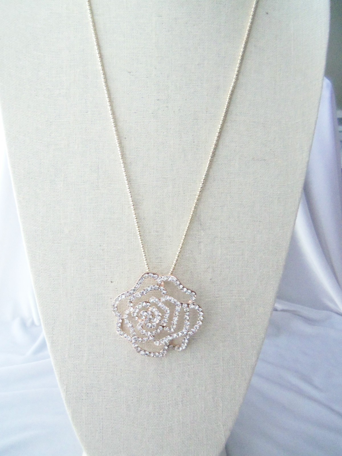 Large Crystal Rhinestone Openwork ROse Flower Pendant Popcorn Chain Necklace