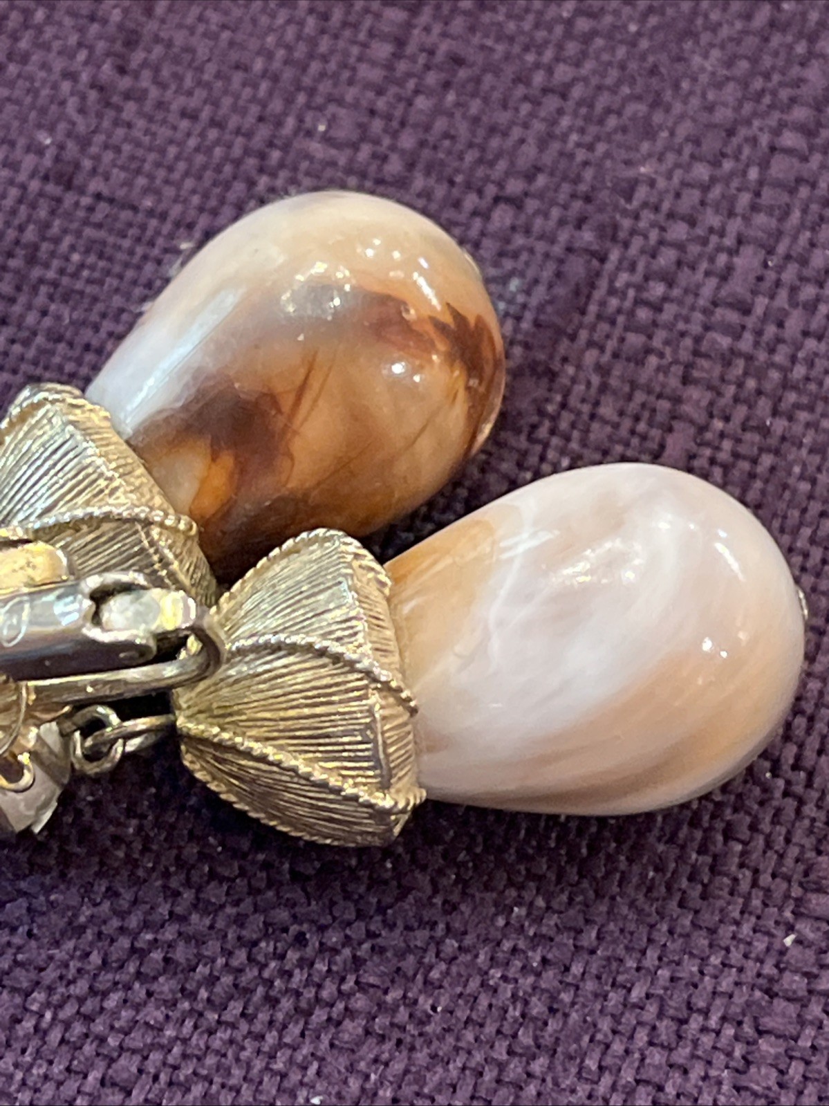 Vintage Classic Coro Dangle Drop Pearl Cabochon Swirled Lucite Clip On Earrings