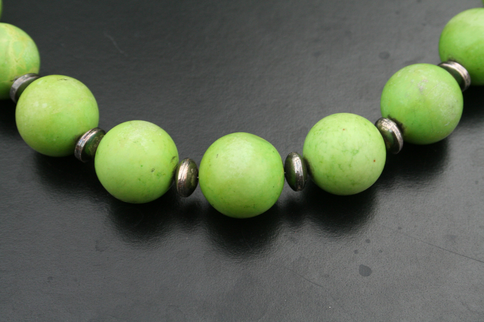 Vintage Dyed Green Agate Necklace 17″ Silver Tone Spacers 19 3/4″ or 18mm Beads