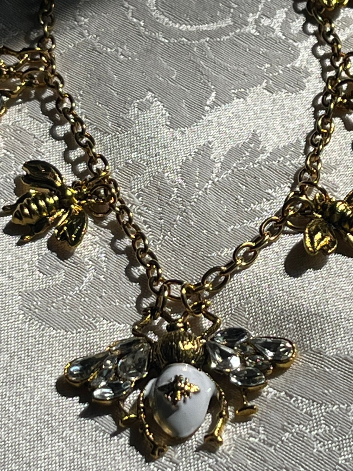 Vintage Style Multi-bee Charm Bib Necklace Gold-Toned Link Chain 18″