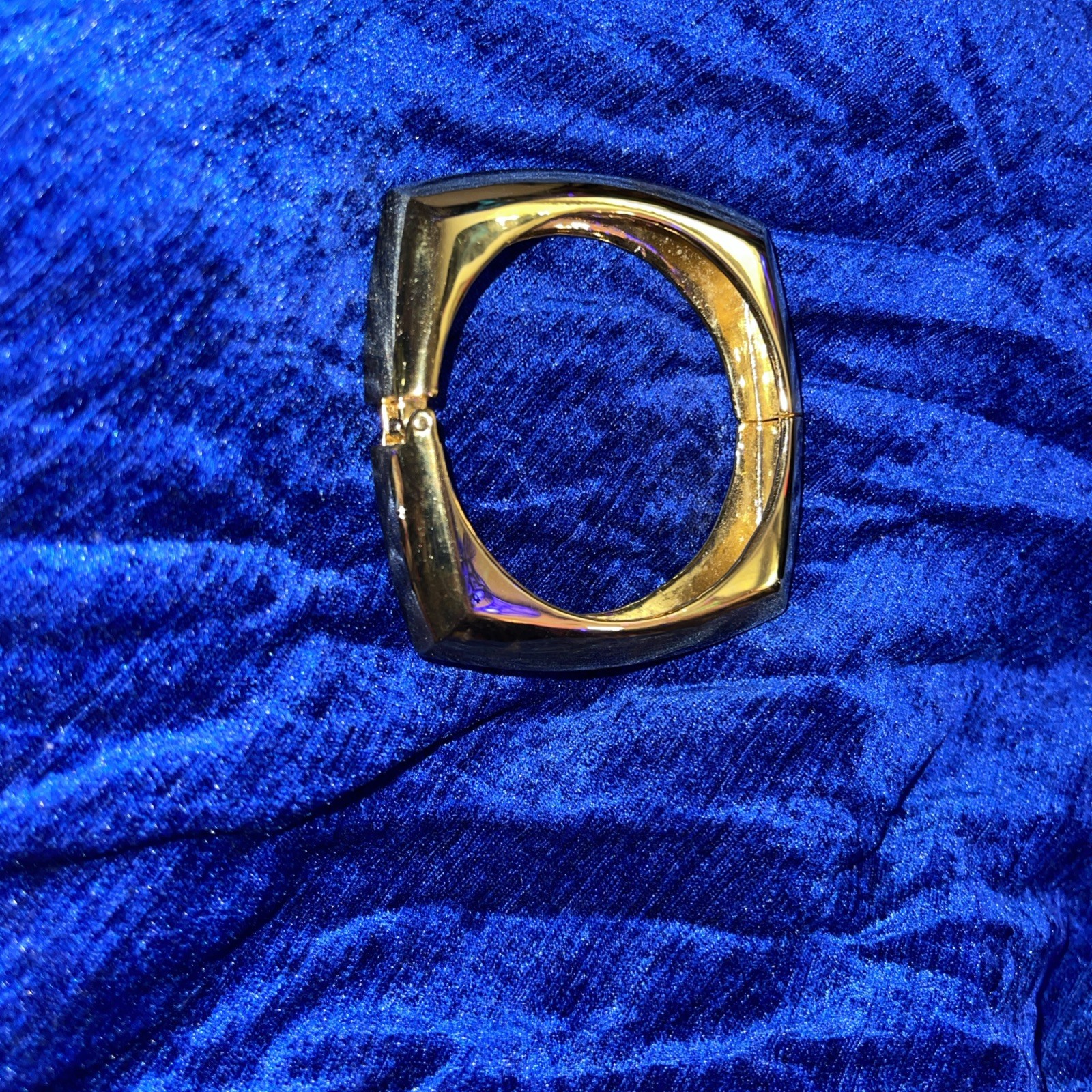 Vintage Gold Tone Hinged Bangle Bracelet, Chunky Square Cuff, Modern Minimal