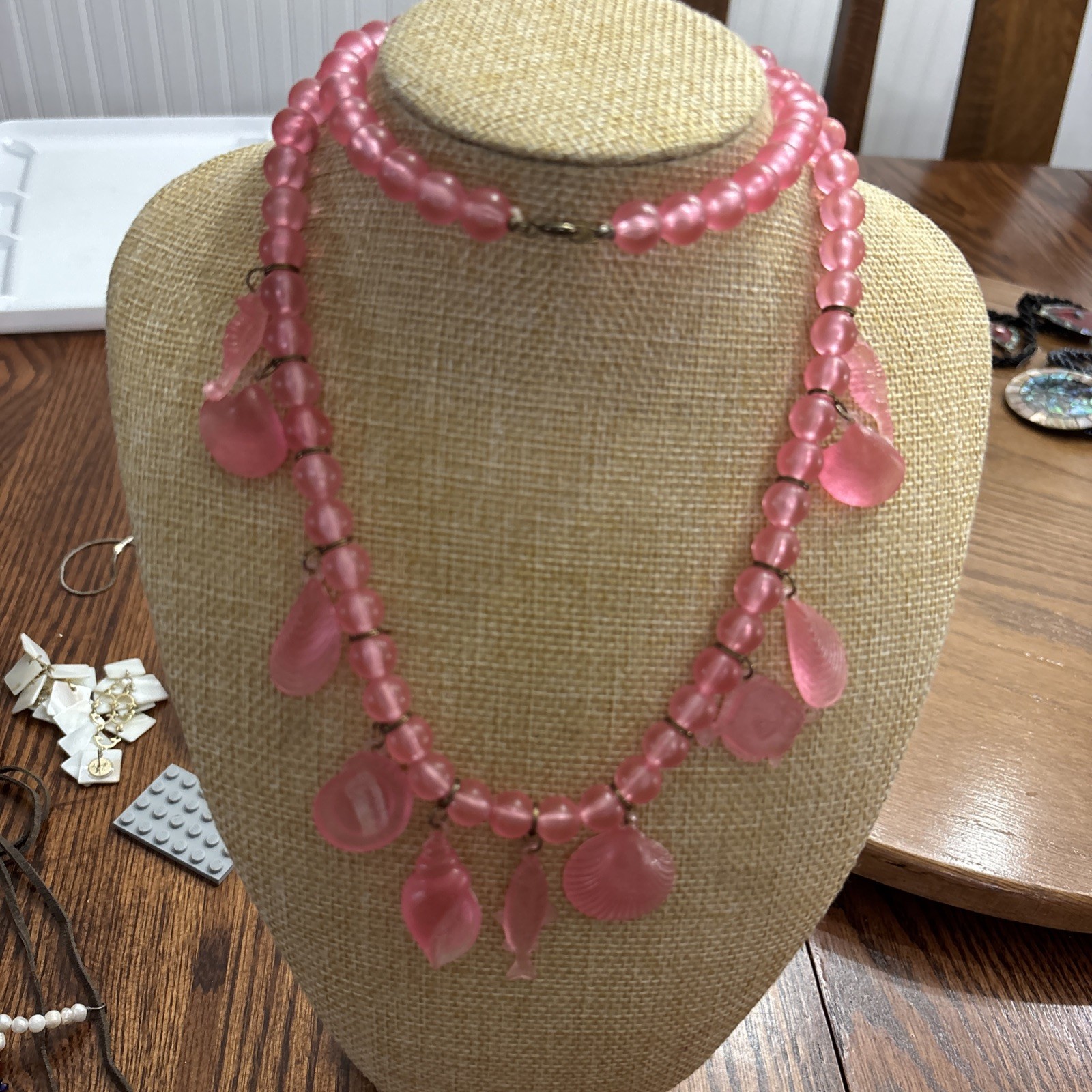 Plastic Acrylic Lucite Vintage Charm Necklace Pink Shell Seahorse Fish READ!