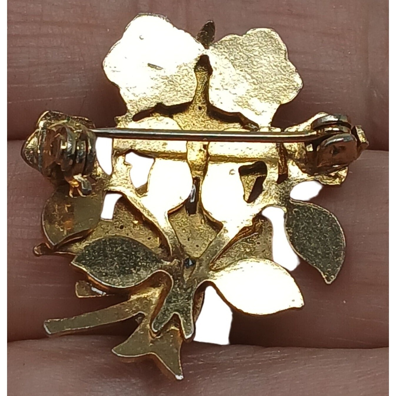 Vintage Floral Brooch Pin Faux Pearls Rhinestones GoldTone Enamel 1.3/8″ #J-8Pu