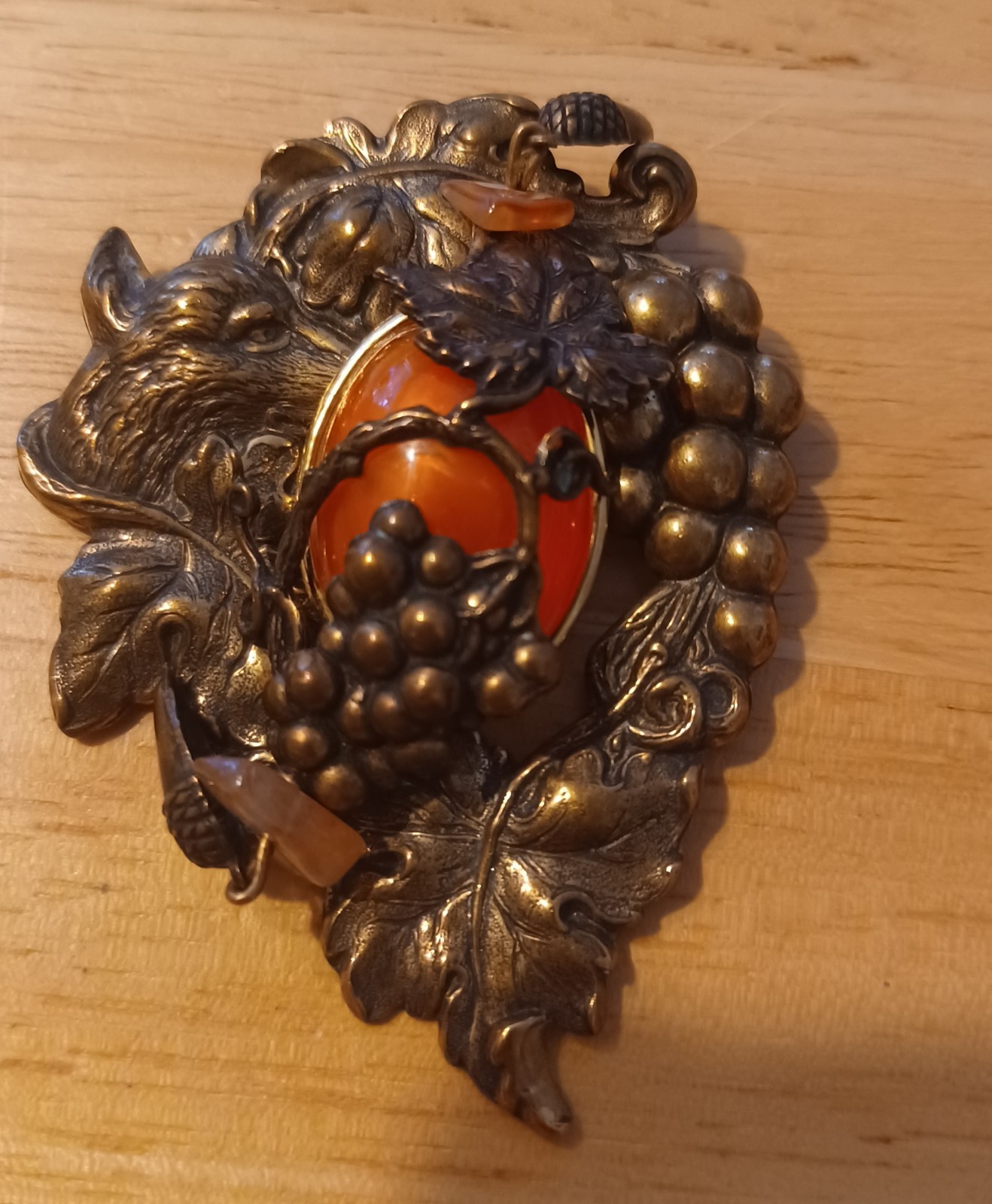 Vintage 3 D Nature Themed Brass Brooch. Not Sure What The Stone Is