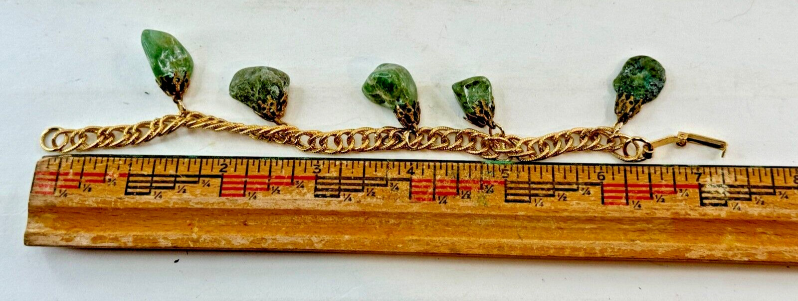 Vintage Epidote Polished Jadeite Stone Womens Chain Bracelet Green Gold Tone