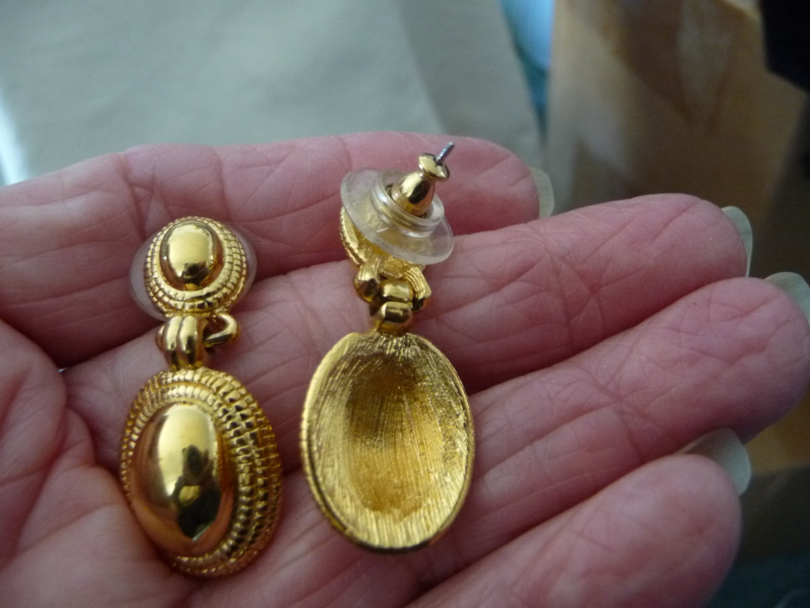 MONET 1 1/4”L DANGLE GOLD TONE PIERCED EARRINGS #20/14