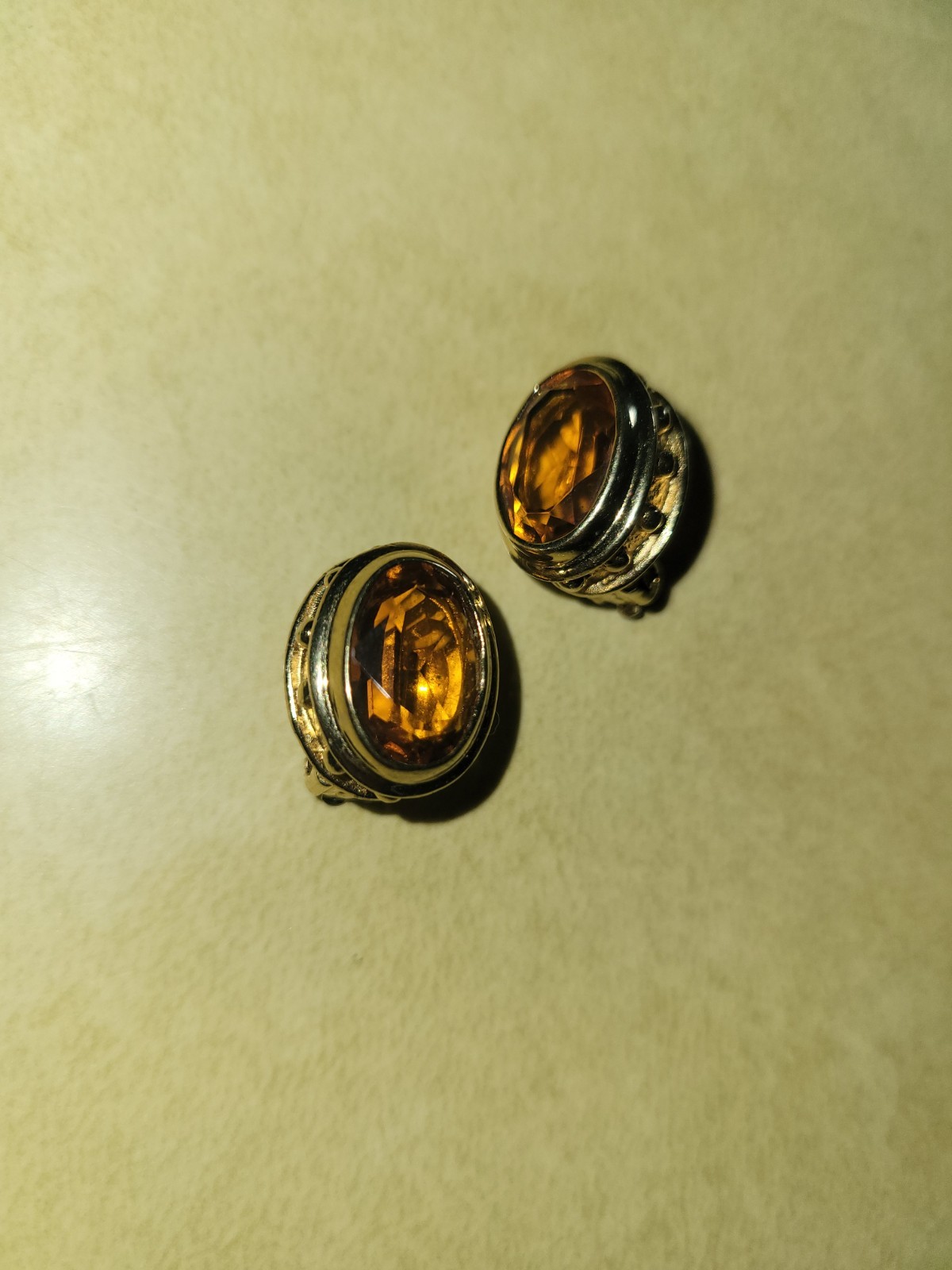 Vintage Citrine Clip On Earrings I Believe They Are Gold Plated Not Sure As-Is