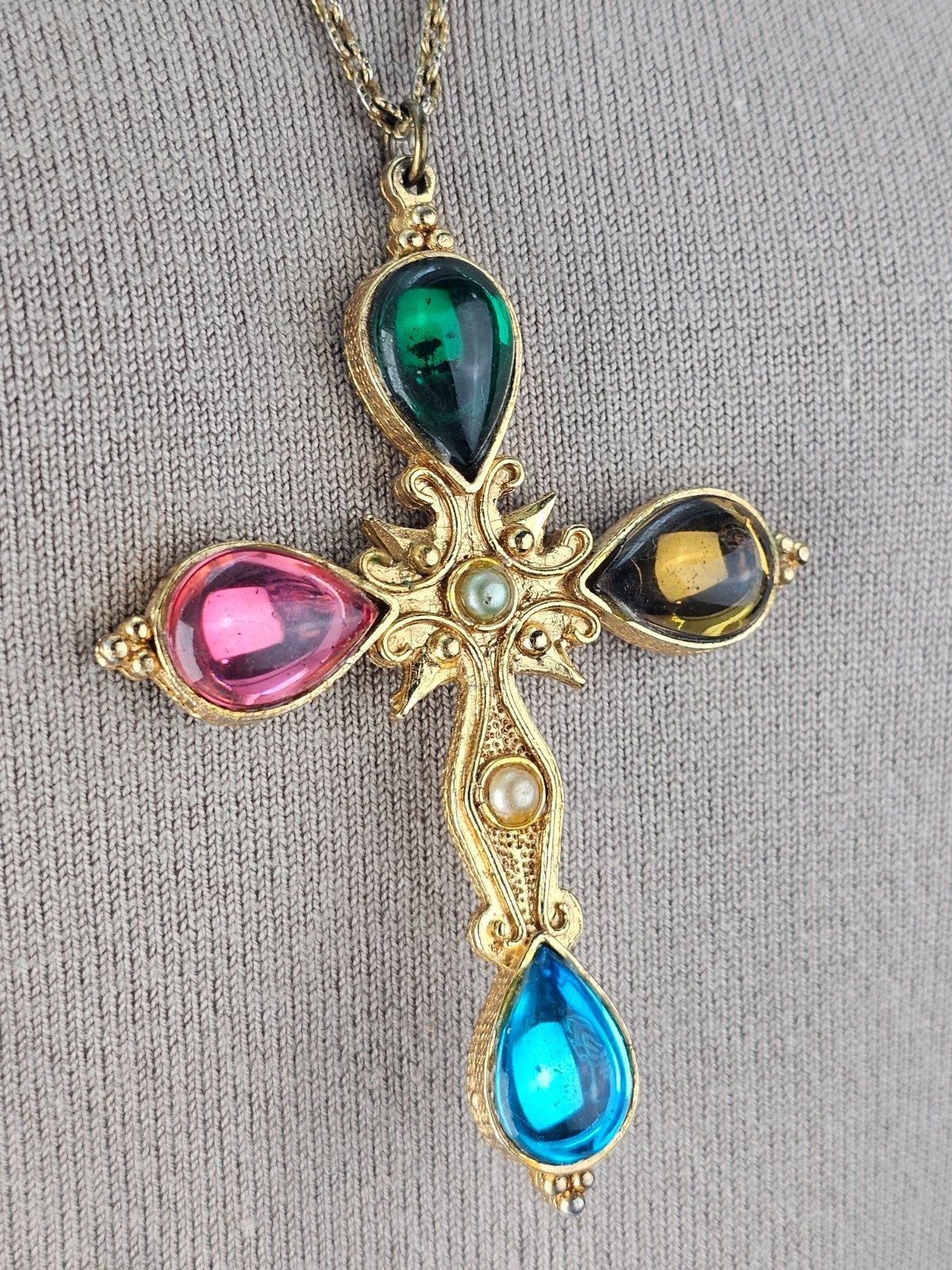 Vintage Signed Jem 1971 Jelly Belly ✝️Cross 3.5″ Pendant 24″ Necklace Gold Tone