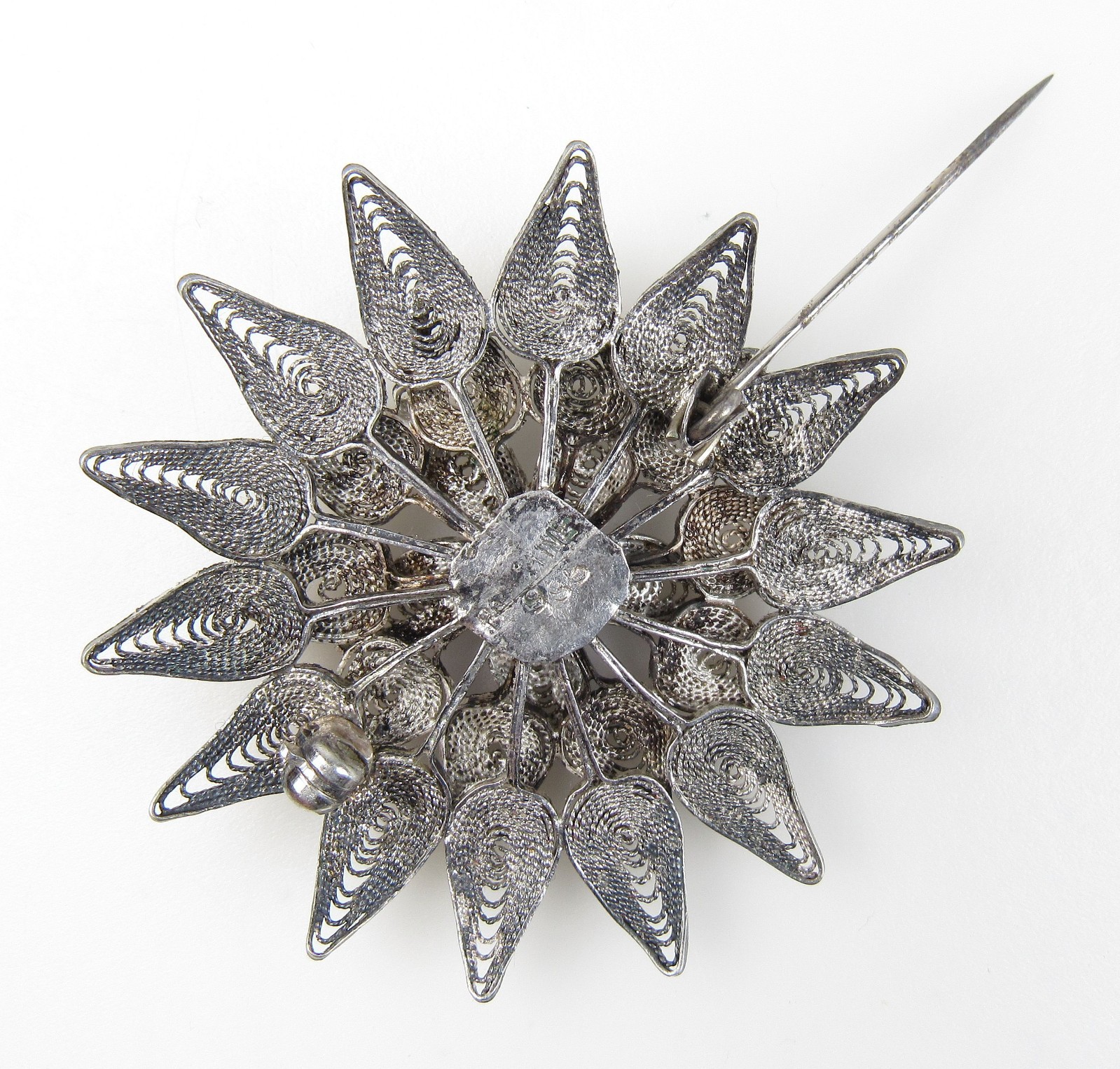 935 Argentium Silver Antique Filigree Flower Motif Brooch Pin about 1 – 3/4″