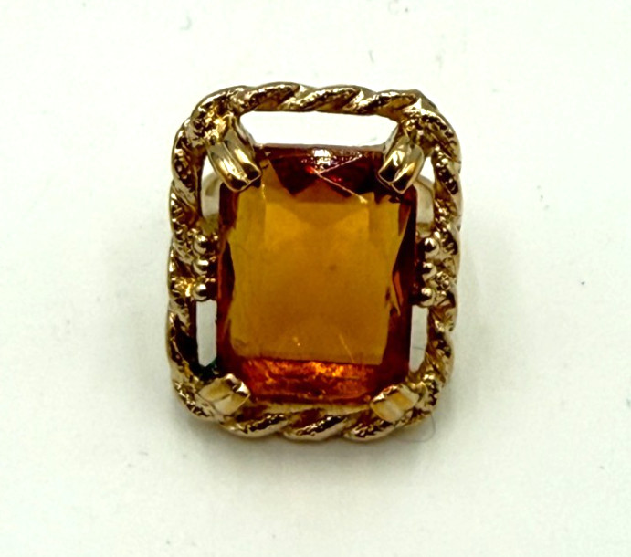 SARAH COVENTRY Ring Wild Honey Cocktail Amber Glass Gold Tone 1970 Size 6