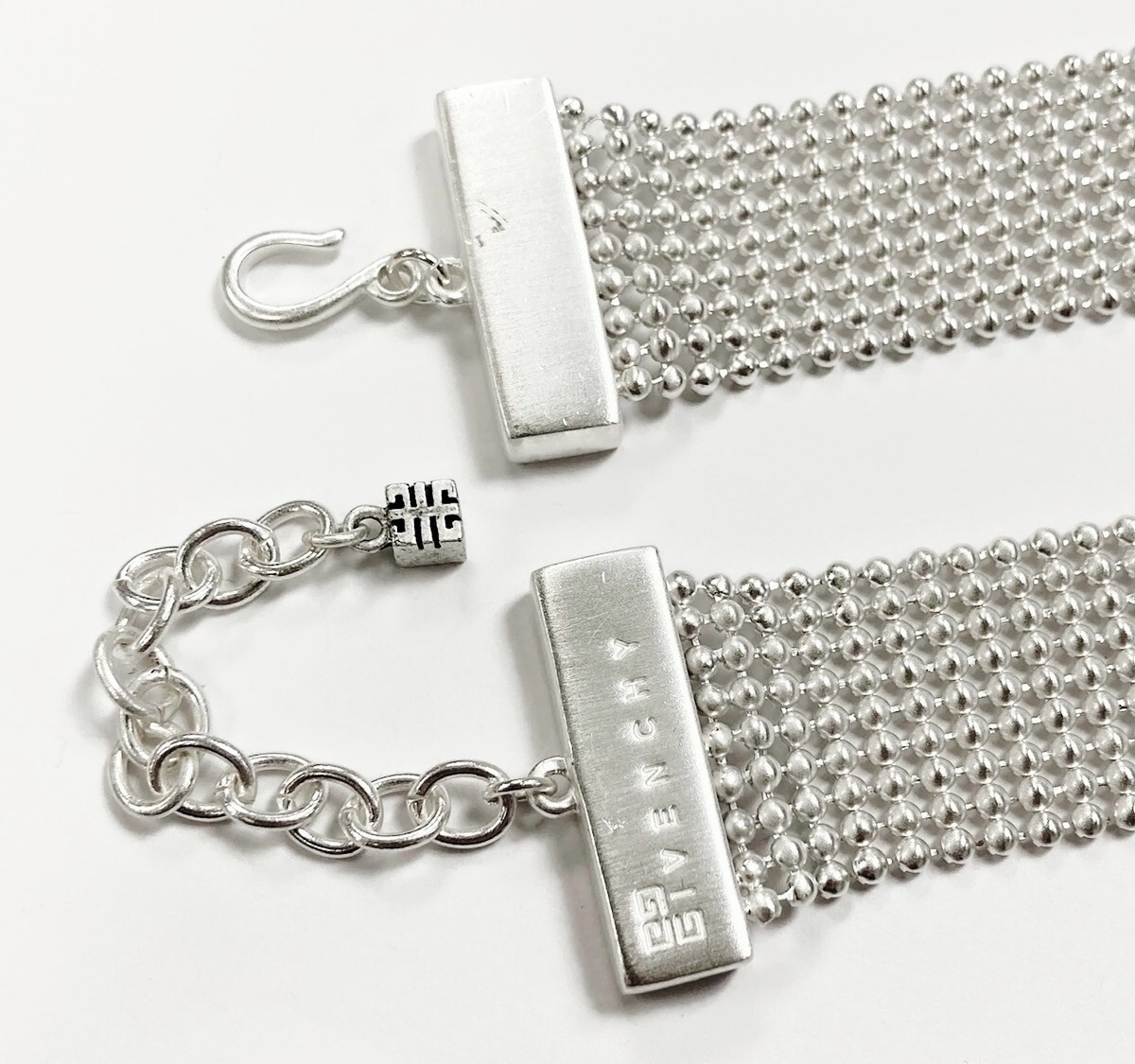 VINTAGE GIVENCHY SILVER MESH BALL CHAIN ADJUSTABLE CHOKER STATEMENT NECKLACE J58