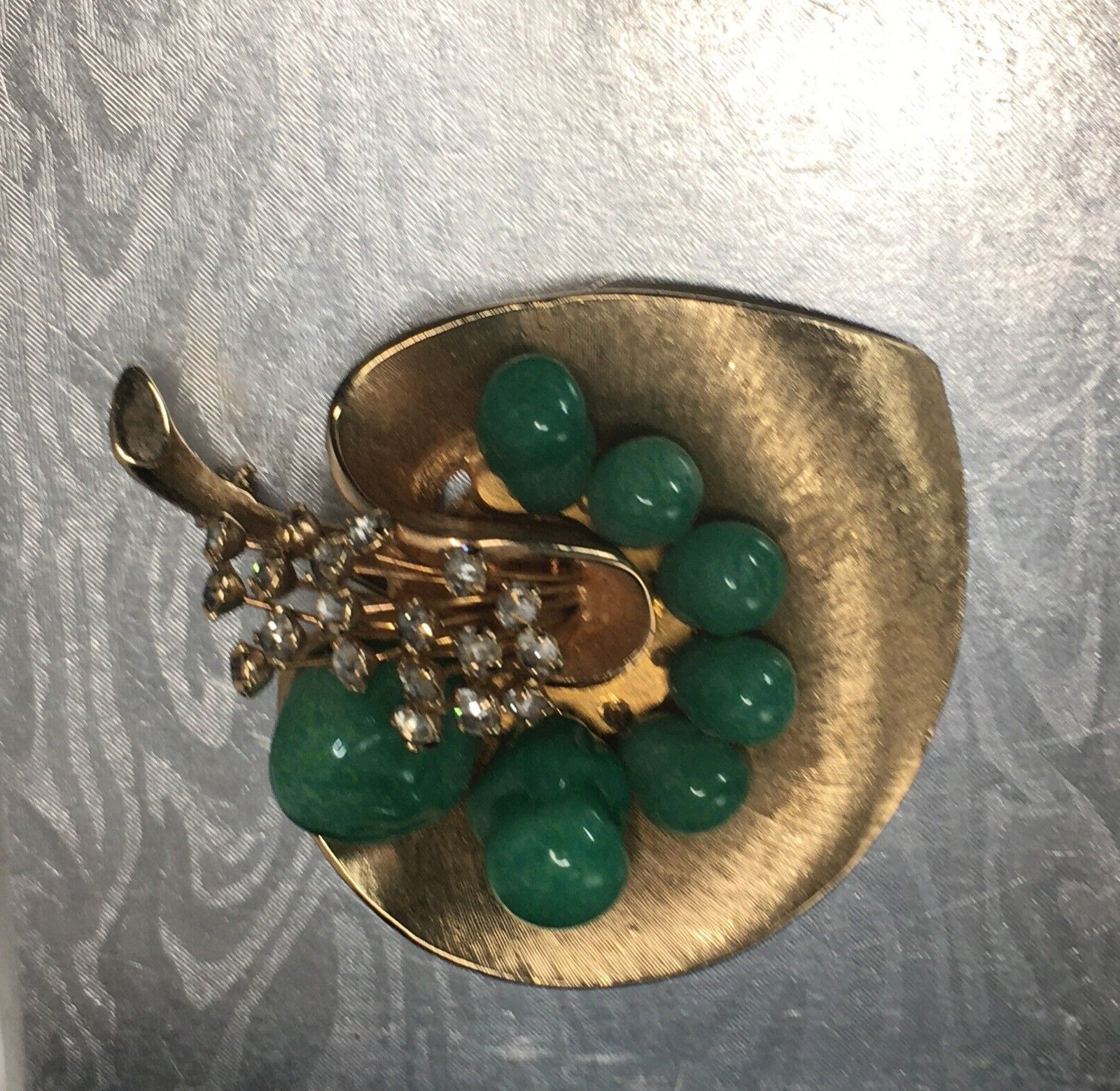 Vtg Flowering Grapes Brooch 2.25″ Poured Green Glass Crystal Stamens Heart Leaf