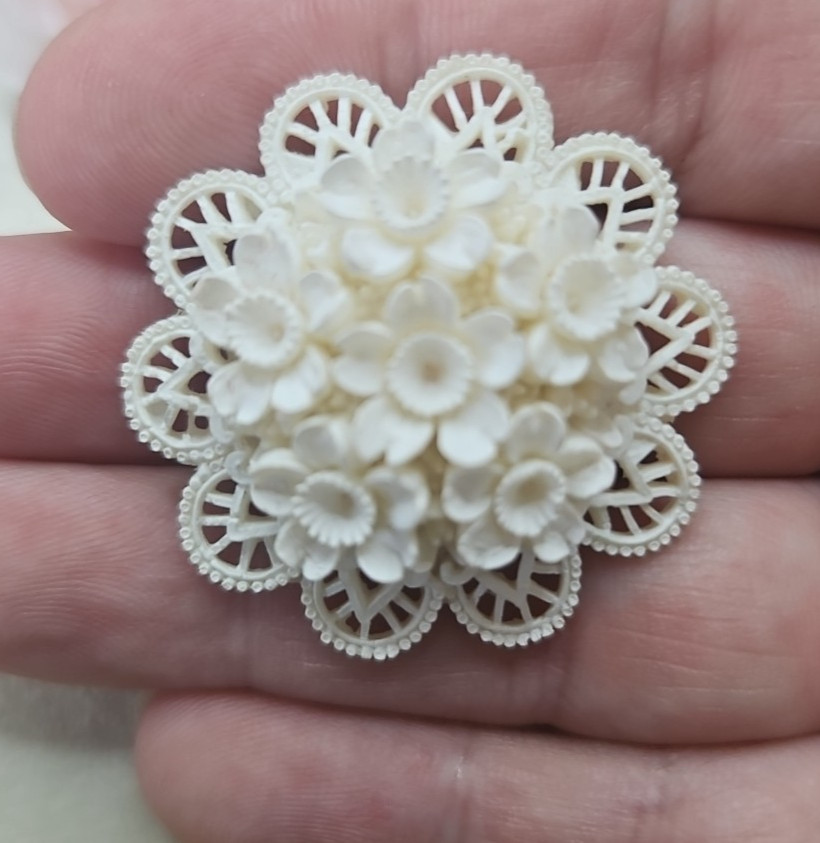 Vintage Carved Flower Floral Bouquet Brooch Pin White Ivory Flower Daffodil