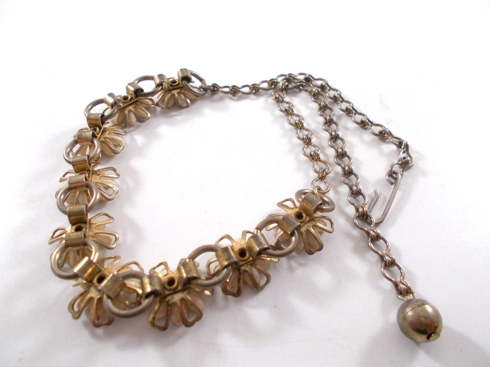 Vintage White Flower Link Choker Necklace with Rhinestones Needs TLC Free Ship