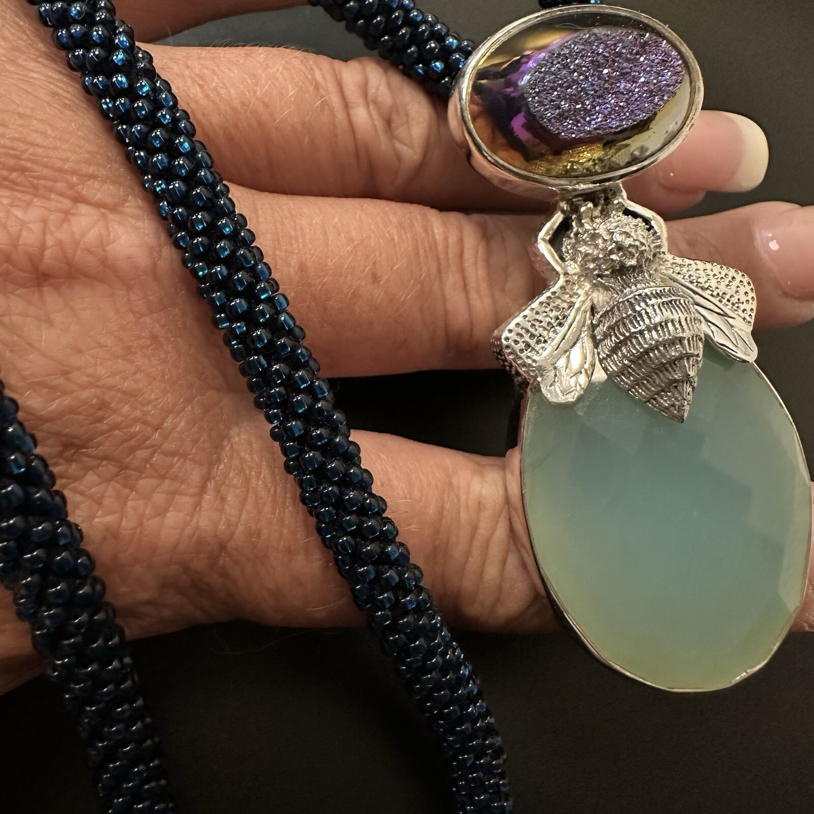 ESTATE STERLING AMY KAHN RUSSEL CHALCEDONY DRUZY QUARTZ BEE BROOCH NECKLACE 23”