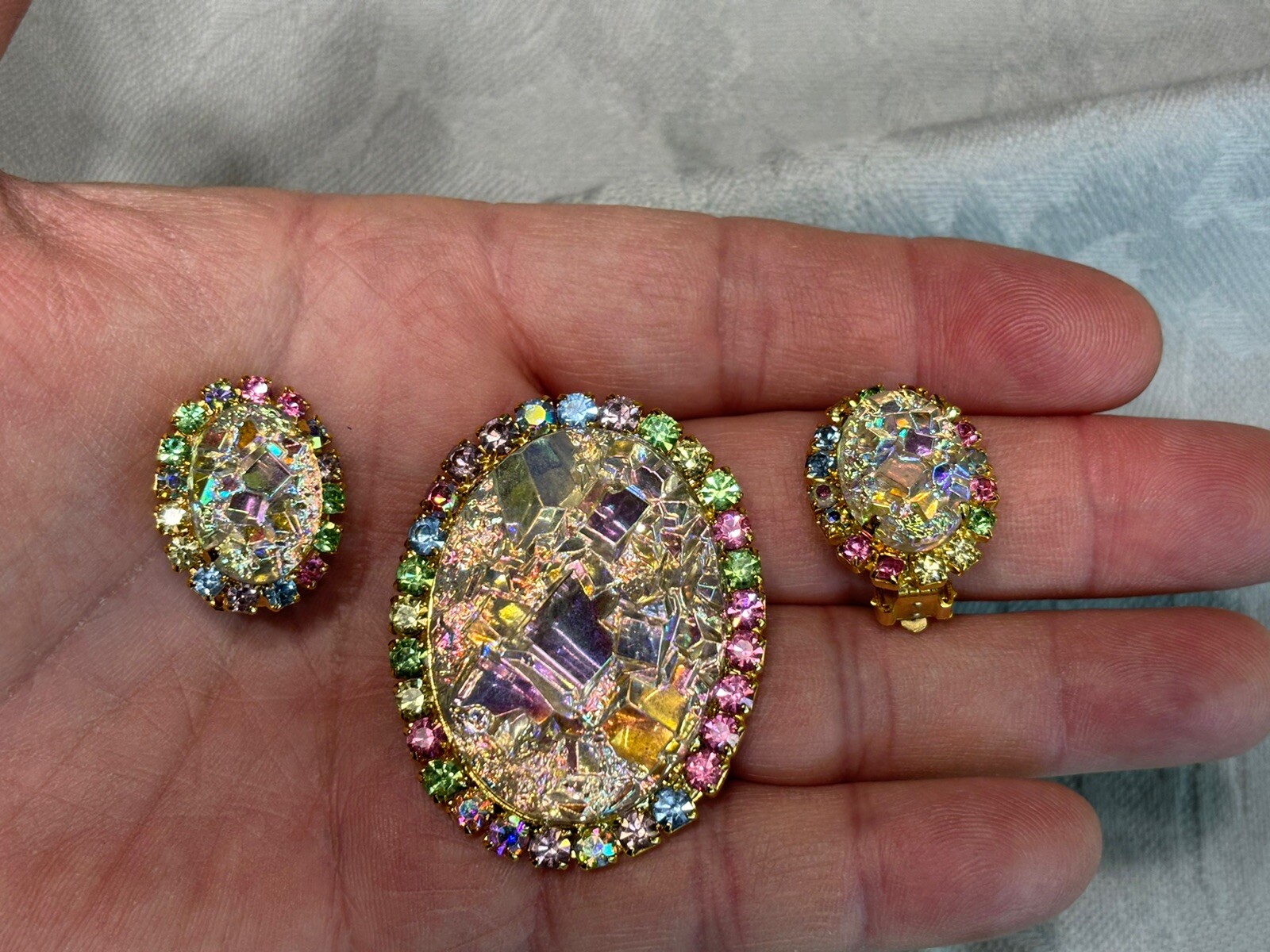 Vintage 1960’s JULIANA D&E Geode AB Rhinestone Brooch Pendant Matching Earrings