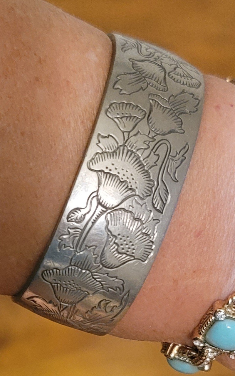 Vintage Kirk Stieff Pewter Cuff Bracelet Poppy Flower of the Month 900-8 Signed