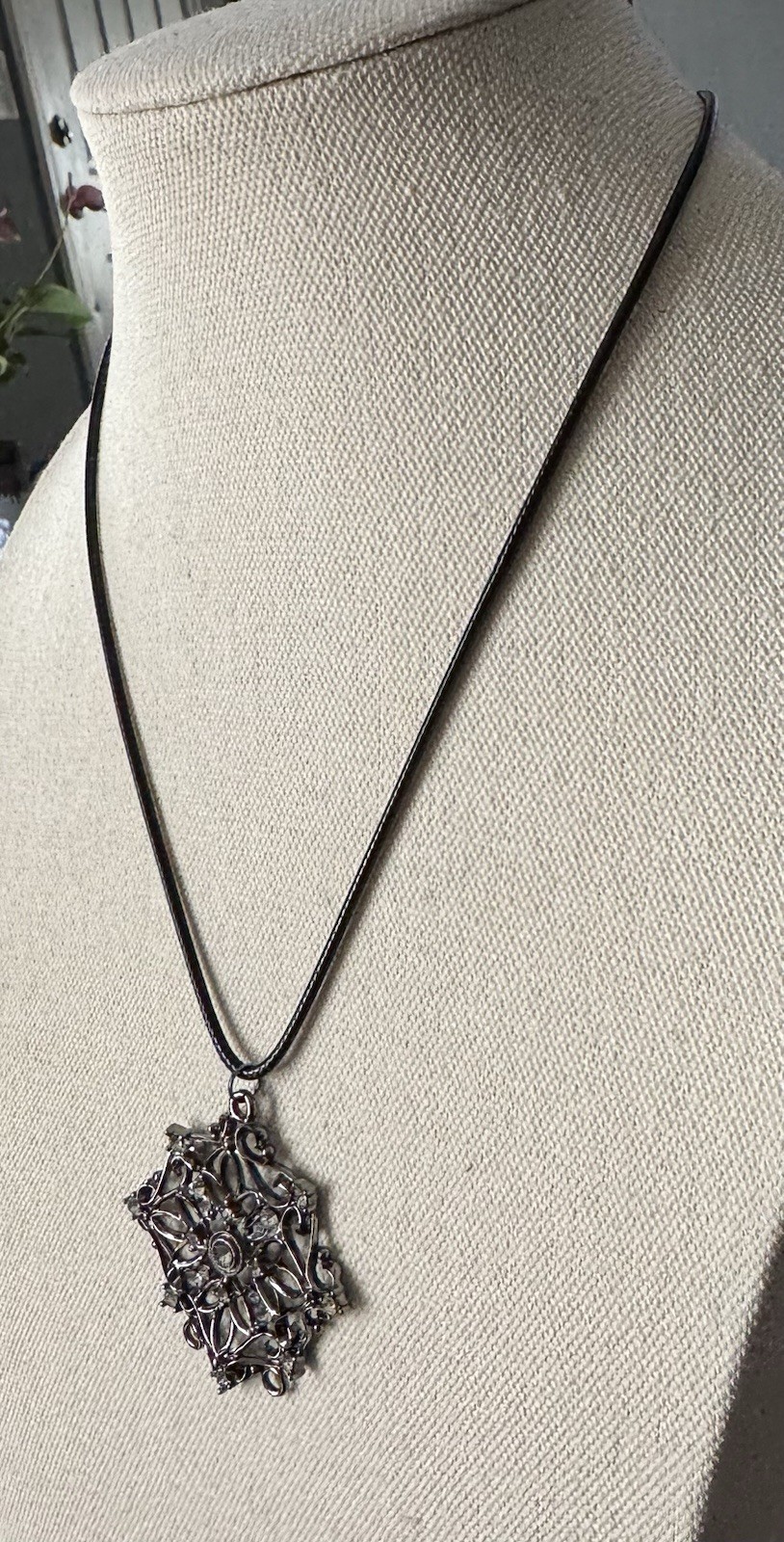 Vintage Silvertone Swirl & Rhinestone Pendant On Leather Cord Necklace 16”