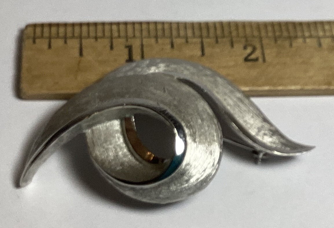 Signed CROWN TRIFARI Swirl Ribbon Silver Tone Metal Vintage Brooch Pretty