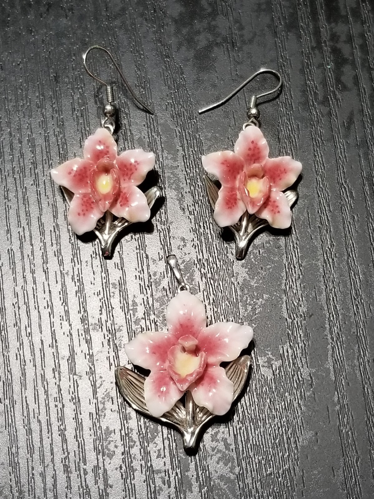 Franz Porcelain Orchid Necklace & Earrings Set – Discontinued, Signed Near Mint