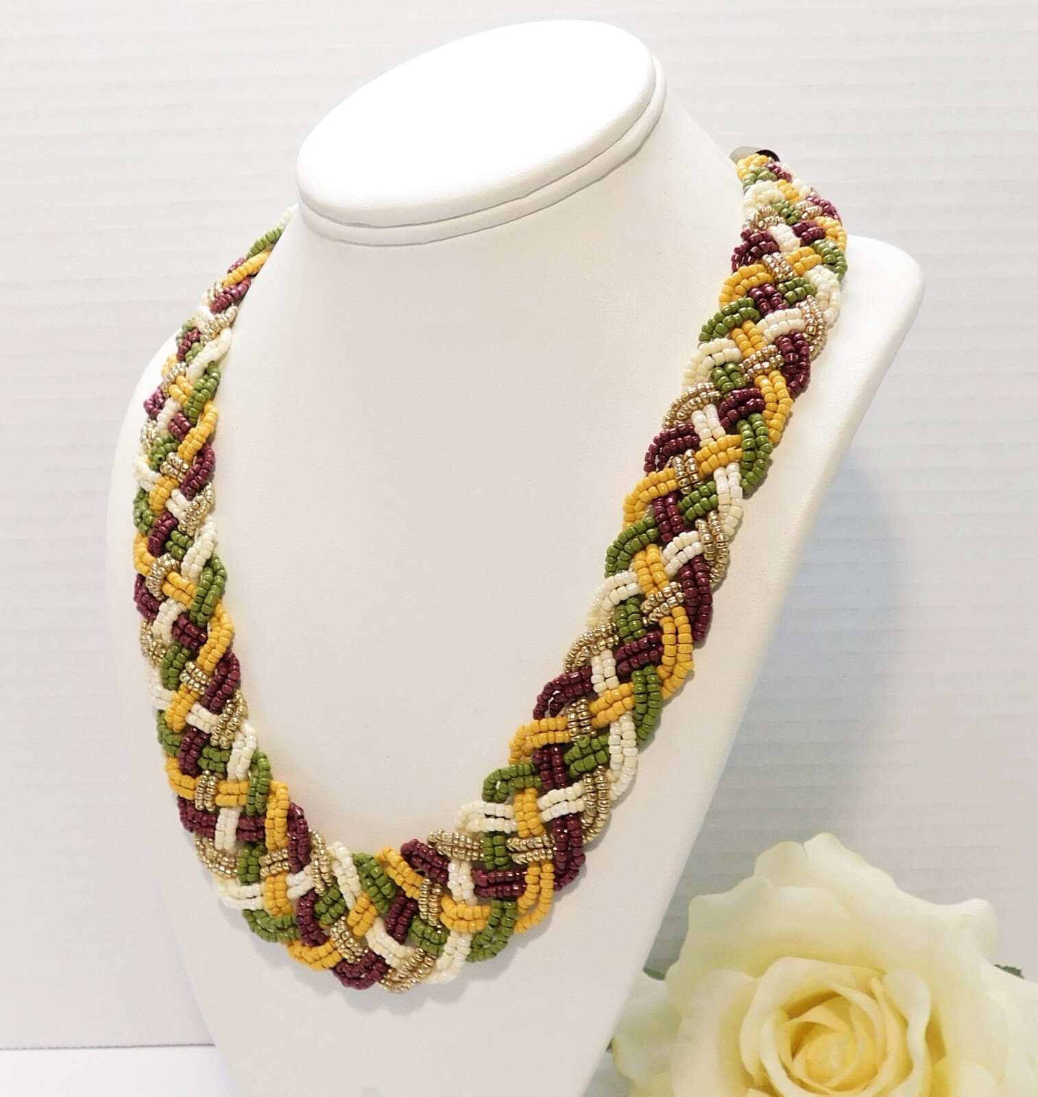 VINTAGE EARTH TONE BOHEMIAN B RAIDED GLASS SEAD BEAD NECKLACE 20″
