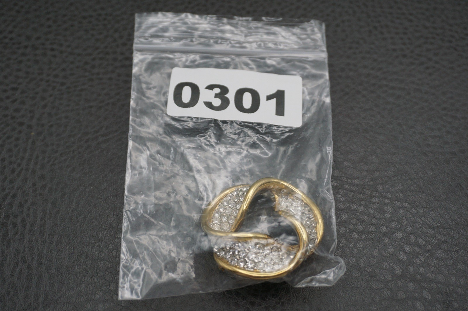 Vintage 80s Runway Gold Tone Brooch Pin Pave Clear Rhinestone Twist Ribbon