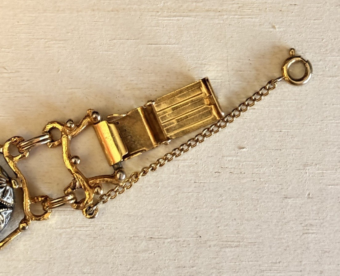 D&E for Celebrity Vintage Moroccan Matrix Glass Cabochon Bracelet