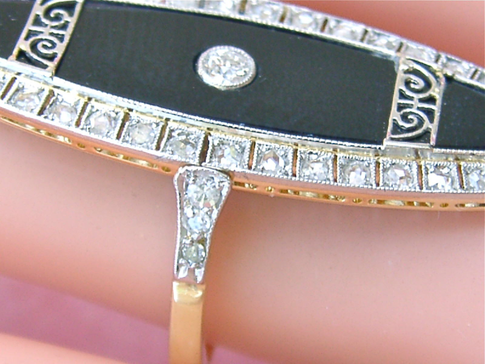 ESTATE ART DECO .67ctw DIAMOND BLACK ONYX 18K RIGHT-HAND LONG COCKTAIL RING