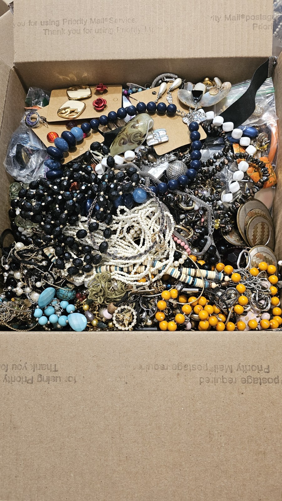 COSTUME VINTAGE JEWELRY Assortment TRIFARI MONET BAKELITE More 20 Lbs LOT
