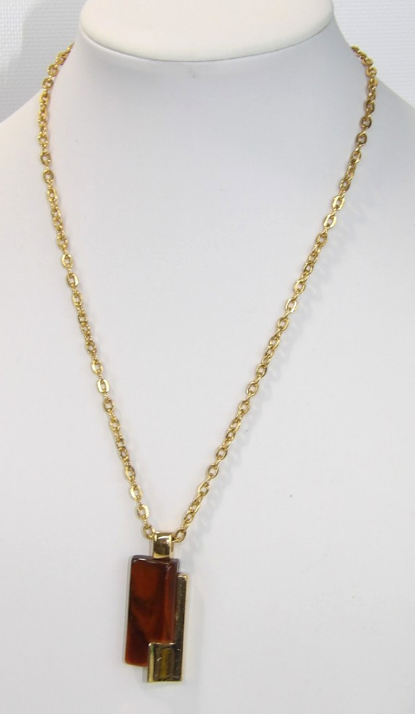 Crown Trifari Lucite Tortoise Modernist Pendant 16″ Necklace Gold Tone