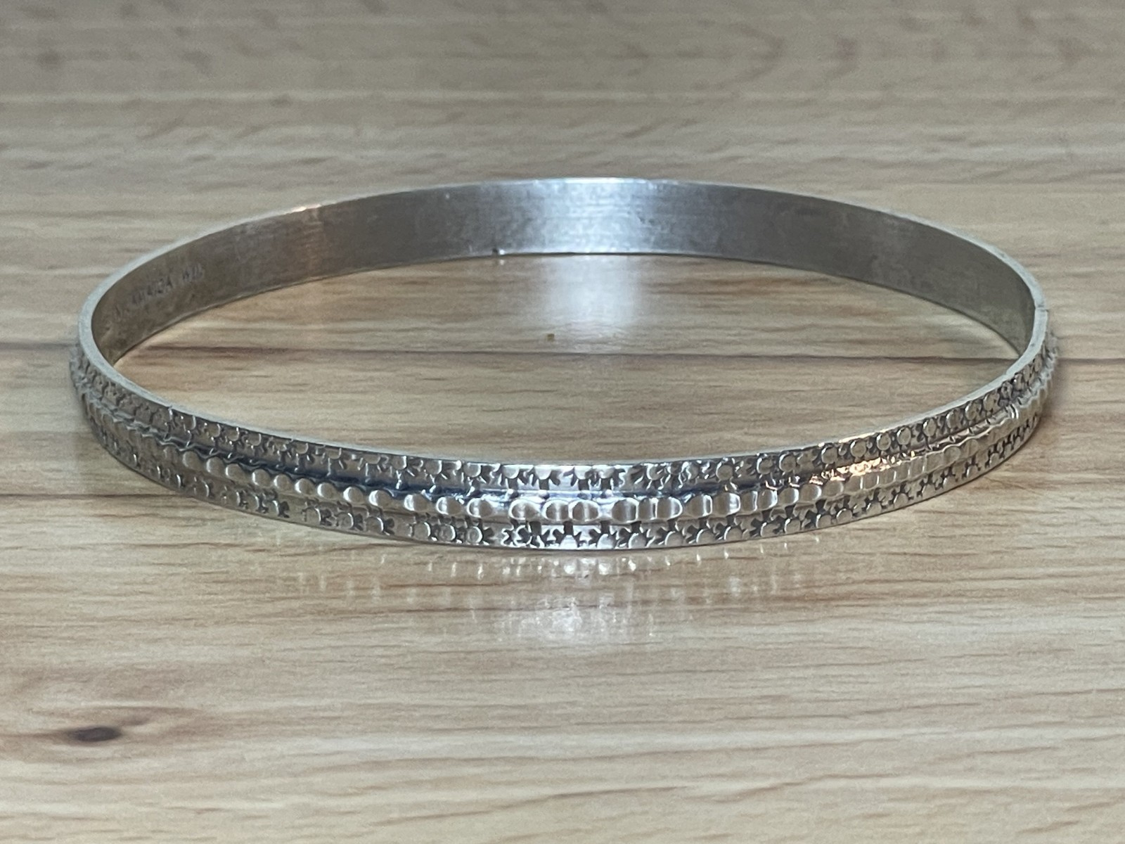 Vintage Jamaica AC 925 Sterling Silver Ribbed Bangle Bracelet 13 Grams 8″