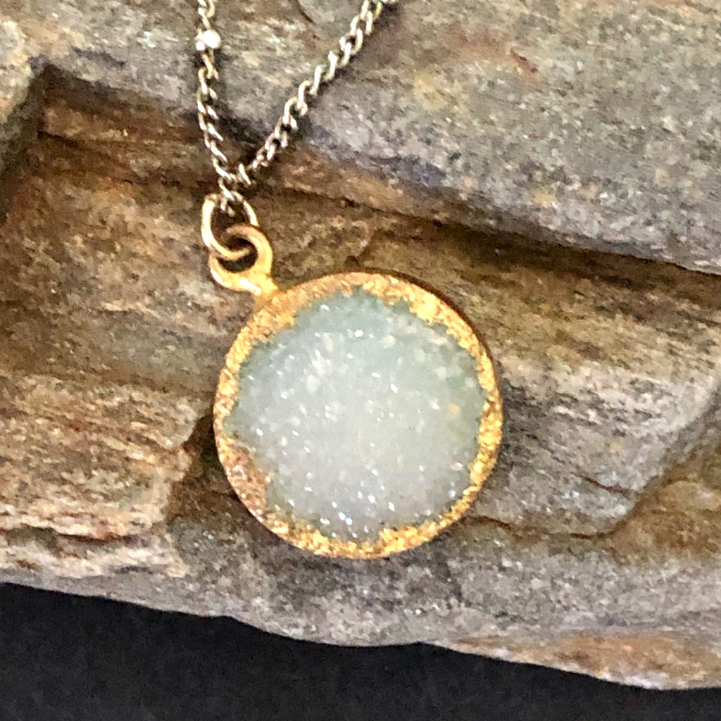 Pale Blue Druzy Quartz PENDANT CHAIN NECKLACE 34″ Silver Tone & Gold T Bezel VTG