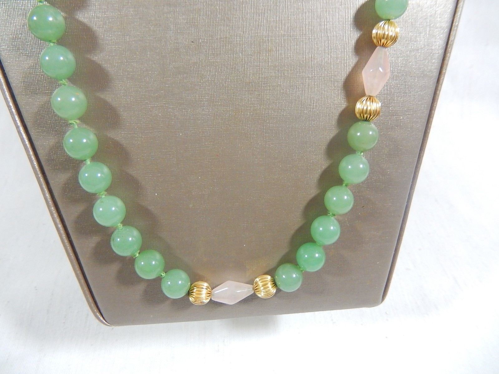 VTG HAND KNOTTED NEPHRITE JADE ROSE QUARTZ & GP BEAD 32″ NECKLACE