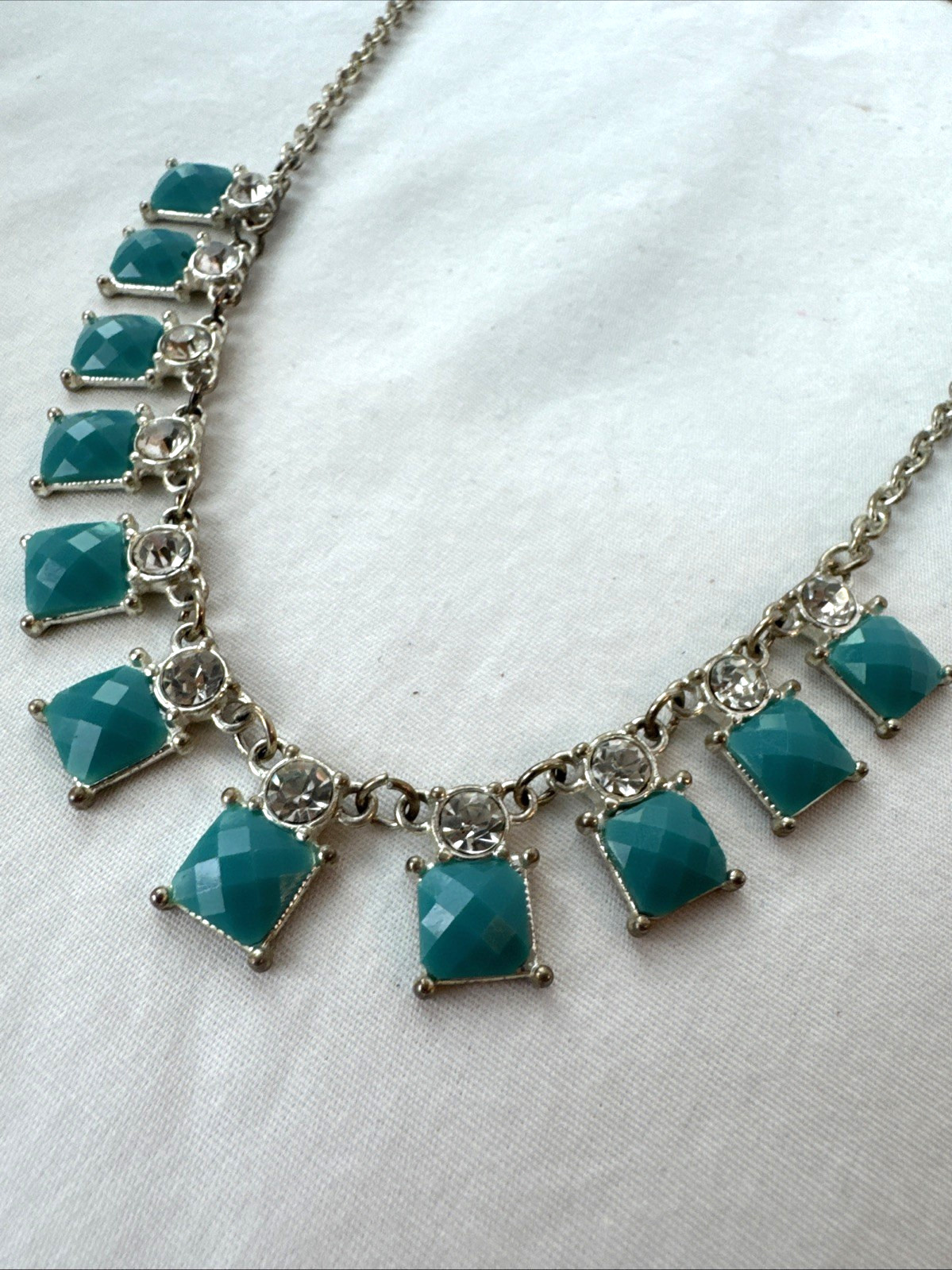 MILLENIALCORE VTG teal turquoise y2k 2000s 90s colorful Modernist Bib Necklace