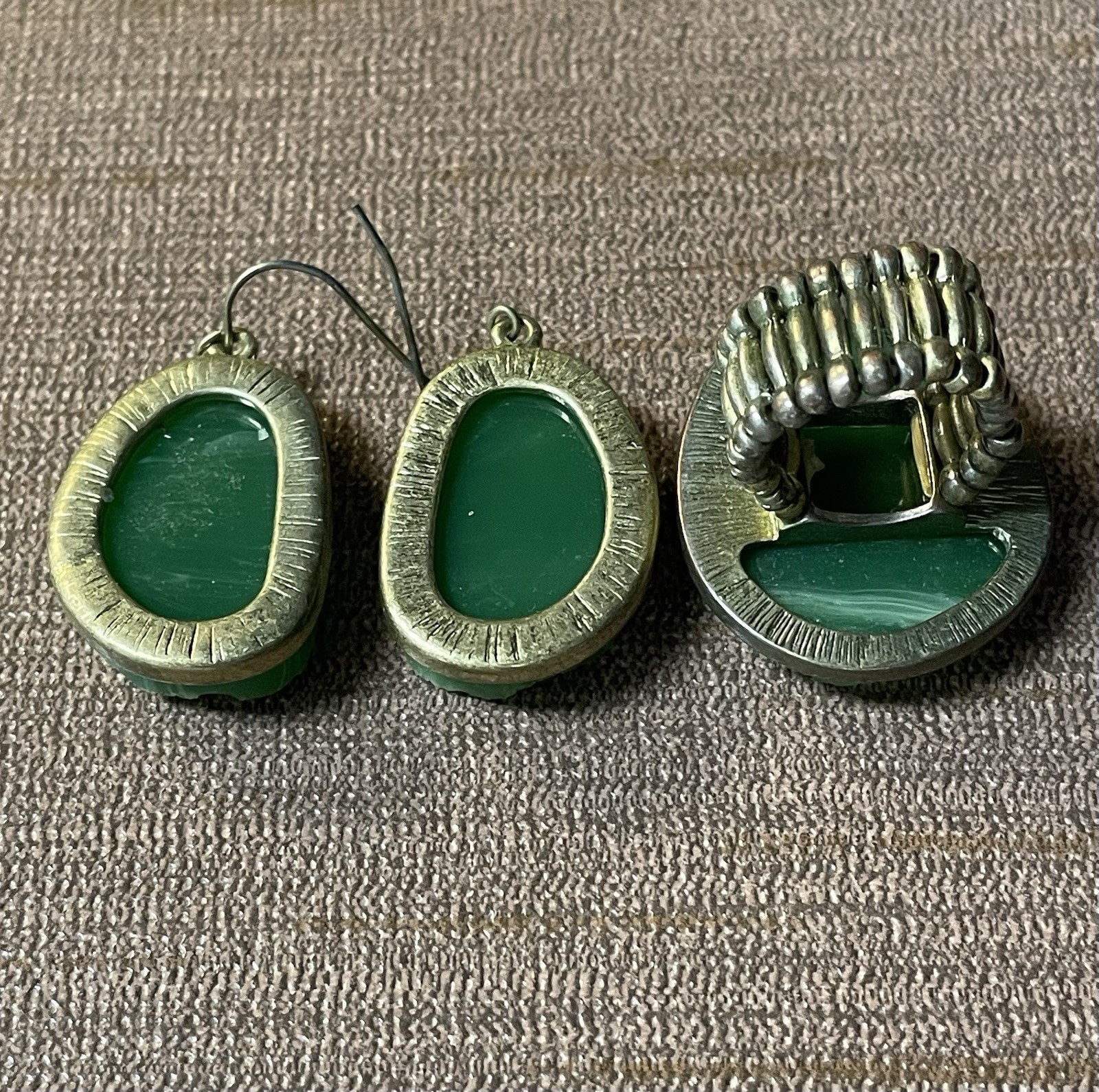 RARE Vintage Vivid Green Dyed Druzy Natural Stone Dangle Earrings ,Stretchy Ring